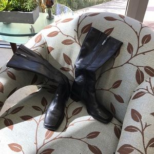 Caressa black leather boots